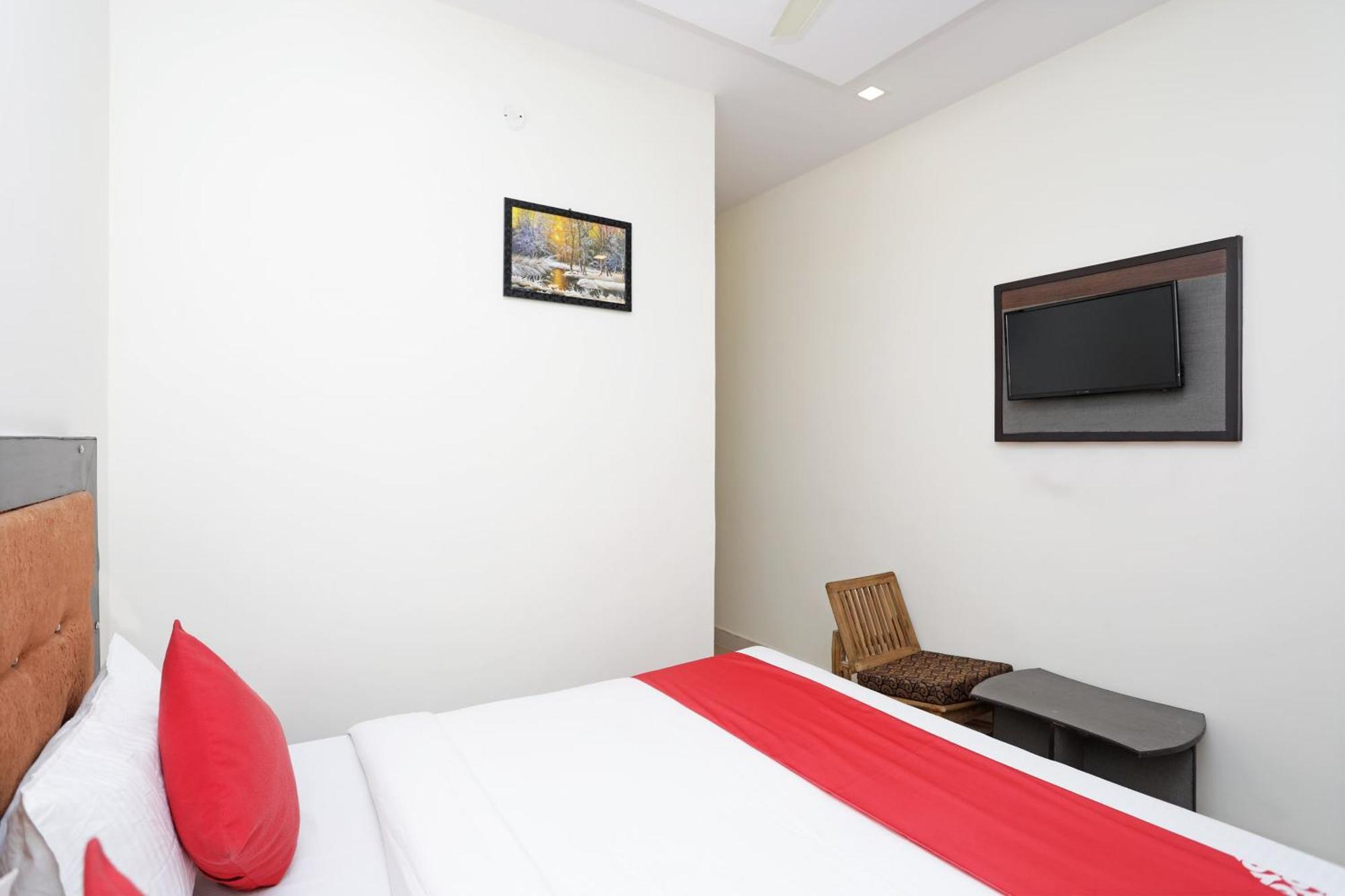 Collection O Hotel Divine Ganges Харидвар Экстерьер фото